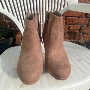 Stylish Suede Ankle Booties in Brown